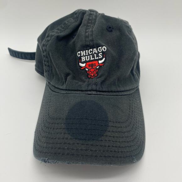 Mitchell & Ness Men's Black Chicago Bulls Chicago NBA Adjustable Cap Hat - Picture 2 of 9